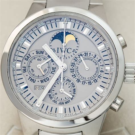 come è realizzato il calbro iwc 79261|IWC GST Perpetual Calendar Moonphase .